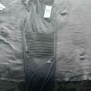 Alo Technical Joggers - Black - Small